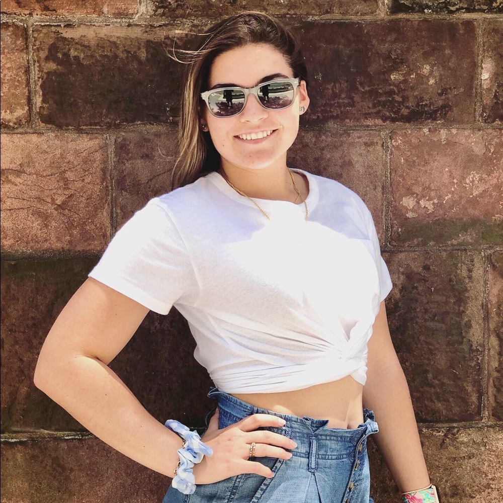 Meet your Posher, Melissa